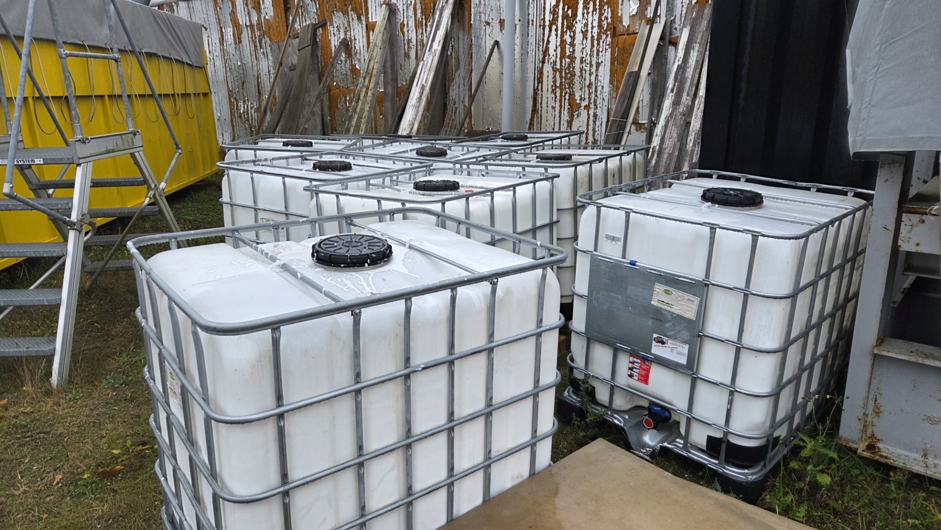 Gebruikte IBC tank 1000 liter – met kraan - Afbeelding 2